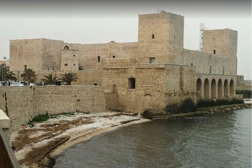 Affittacamere La Cattedrale Sul Mare Trani Eksteriør billede