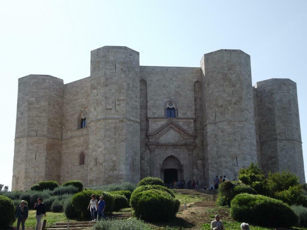 Affittacamere La Cattedrale Sul Mare Trani Eksteriør billede