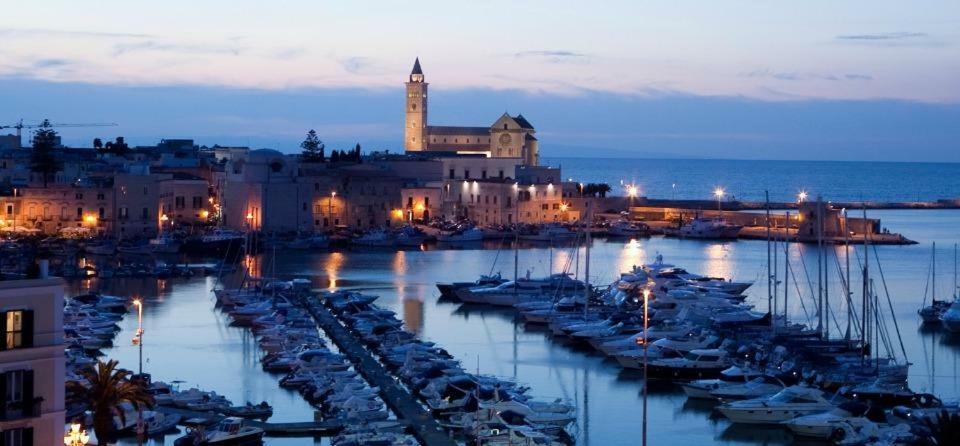 Affittacamere La Cattedrale Sul Mare Trani Eksteriør billede